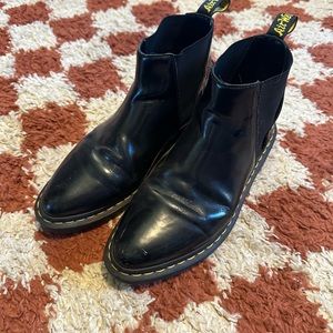 Dr martens bianca black pleather boot size 9